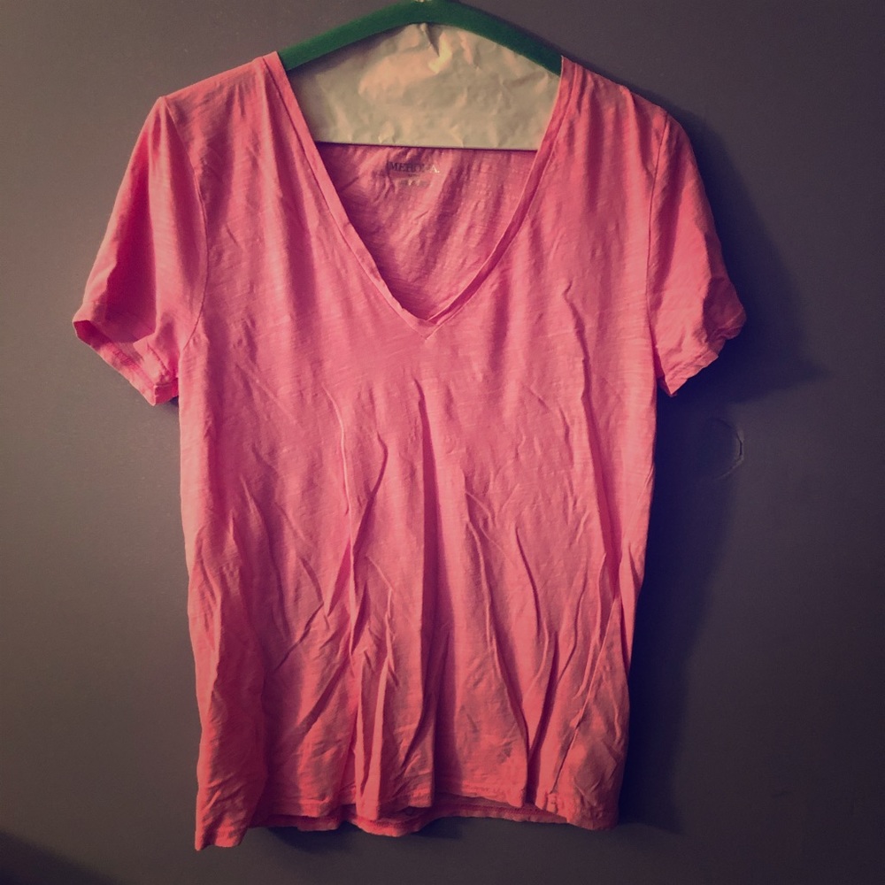 Pink v-neck fitted tee